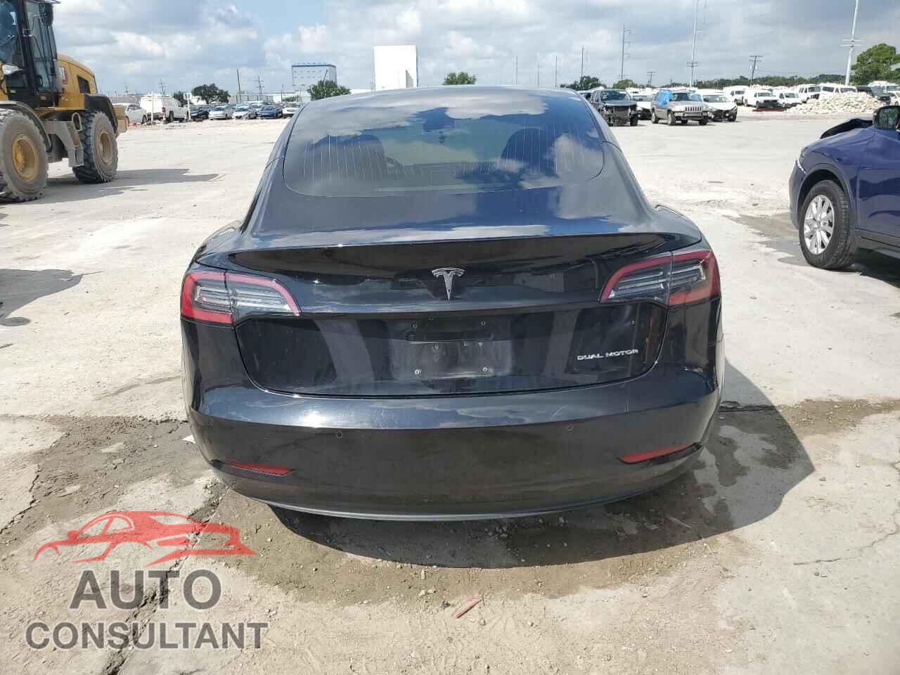 TESLA MODEL 3 2018 - 5YJ3E1EB7JF109377