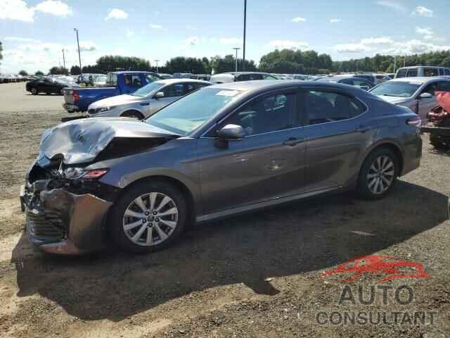 TOYOTA CAMRY 2018 - 4T1B11HK0JU064417