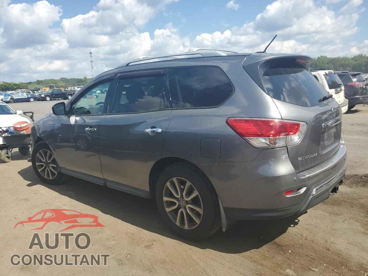 NISSAN PATHFINDER 2015 - 5N1AR2MM9FC676145