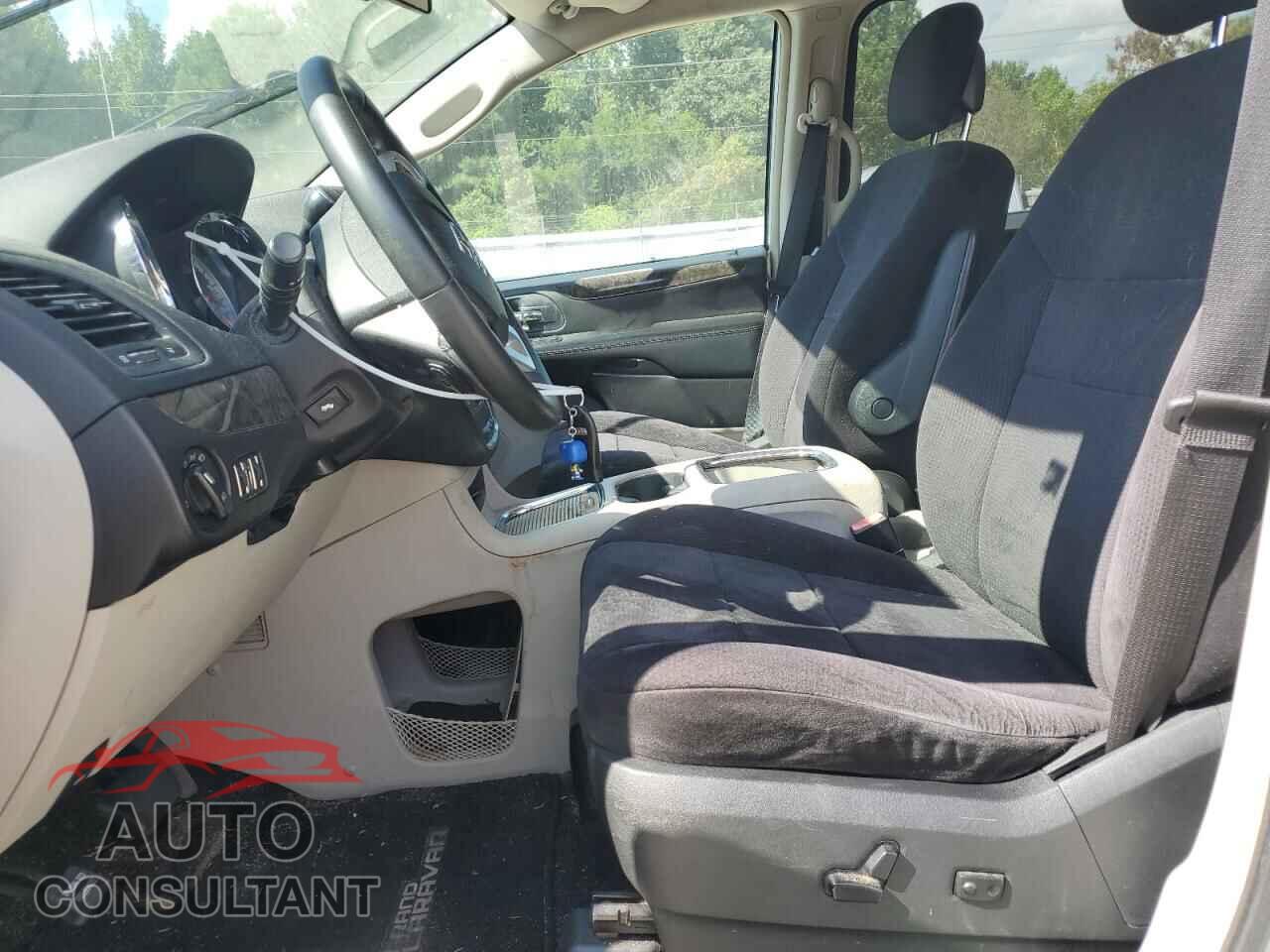 DODGE CARAVAN 2011 - 2D4RN5DG8BR608602