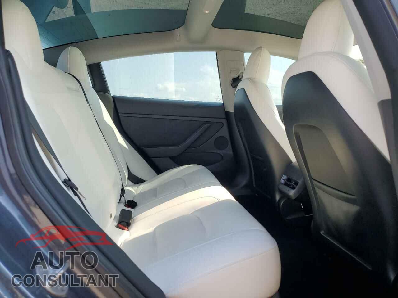 TESLA MODEL 3 2023 - 5YJ3E1EA8PF426004