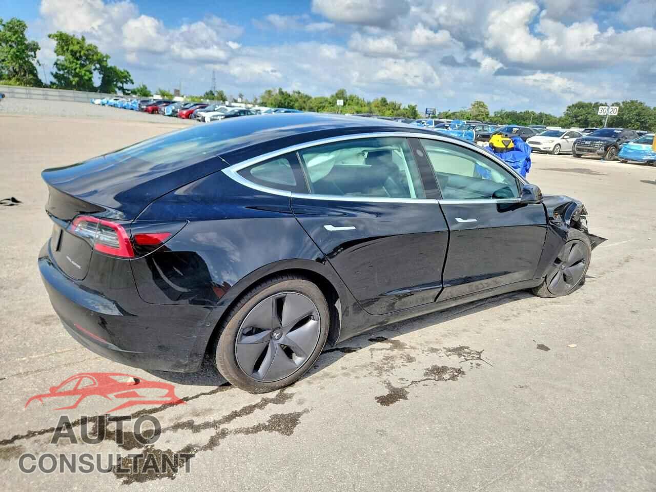 TESLA MODEL 3 2019 - 5YJ3E1EB0KF385837