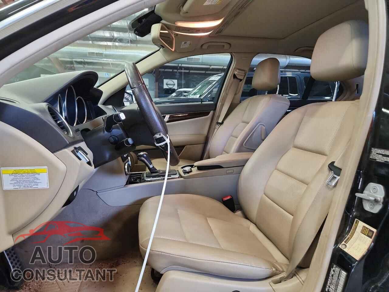 MERCEDES-BENZ C-CLASS 2013 - WDDGF8AB7DR295486