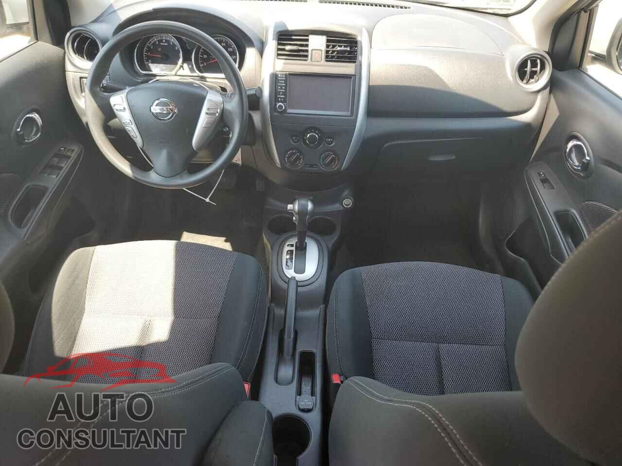 NISSAN VERSA 2019 - 3N1CN7AP3KL881532