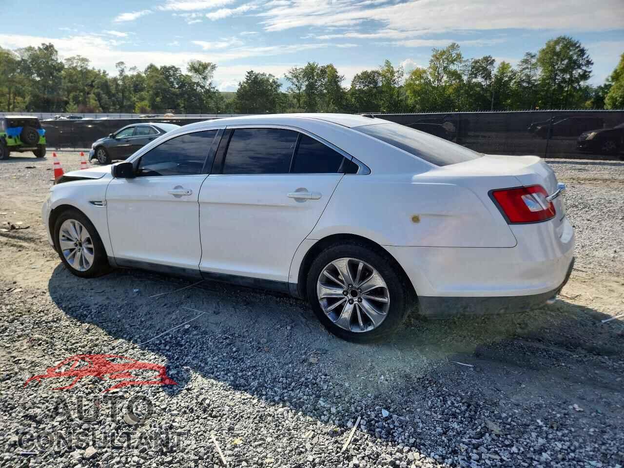 FORD TAURUS 2011 - 1FAHP2FWXBG125660