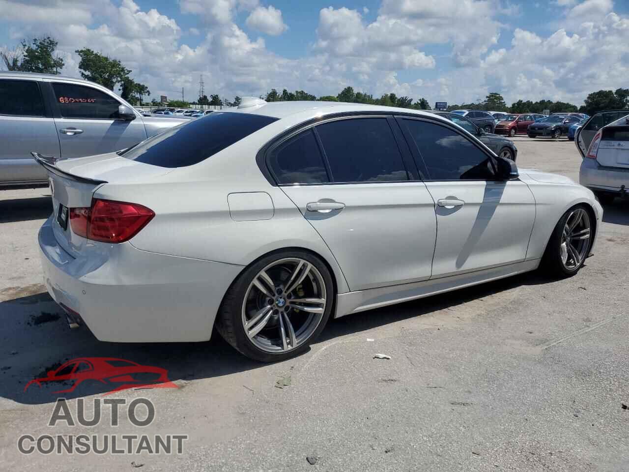 BMW 3 SERIES 2013 - WBA3A9C56DF476677