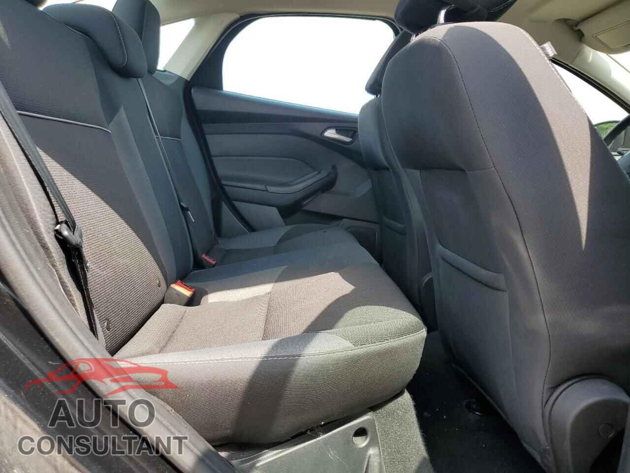 FORD FOCUS 2014 - 1FADP3F2XEL394321