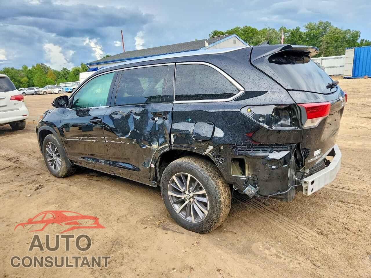 TOYOTA HIGHLANDER 2017 - 5TDJZRFH0HS374032