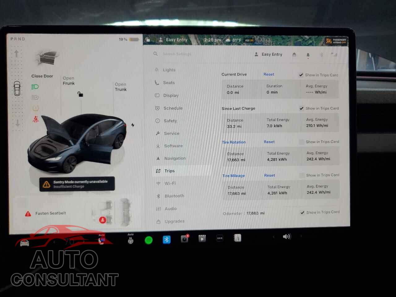 TESLA MODEL 3 2024 - 5YJ3E1EA9RF828682