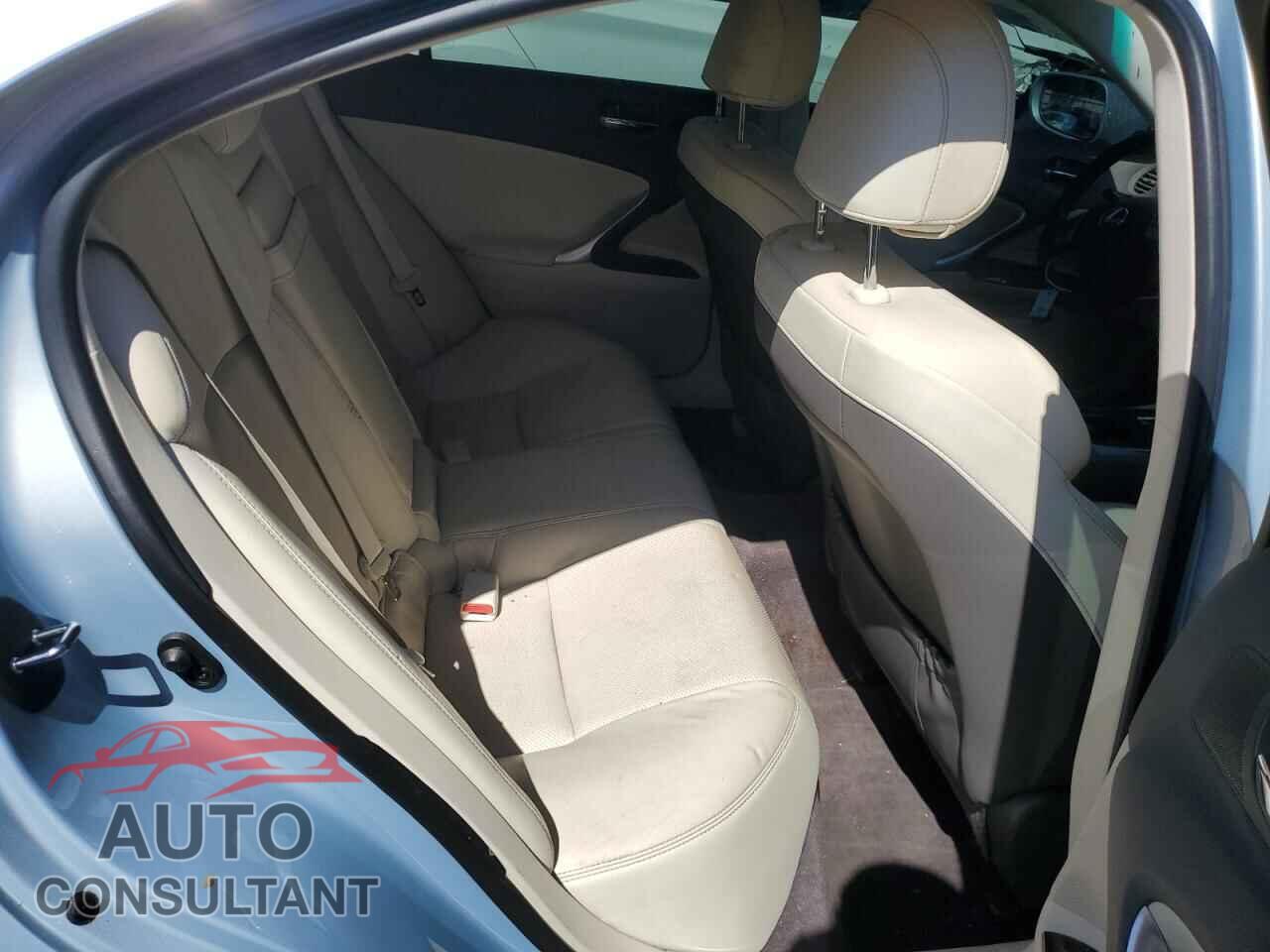 LEXUS IS 2011 - JTHCF5C29B5049126