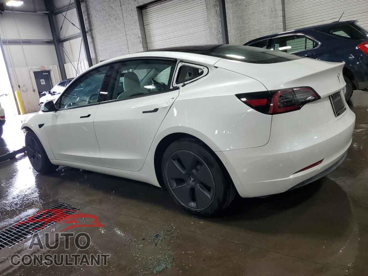 TESLA MODEL 3 2022 - 5YJ3E1EB3NF179836
