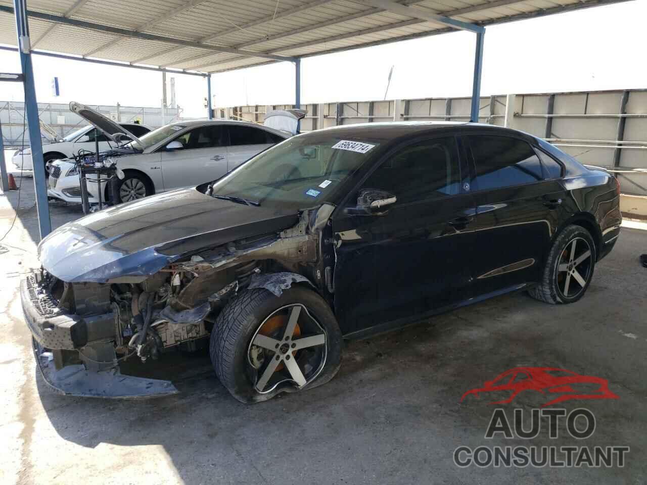 VOLKSWAGEN PASSAT 2019 - 1VWLA7A30KC002700