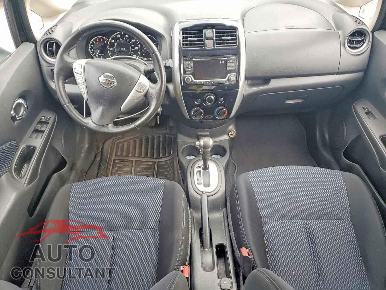 NISSAN VERSA 2017 - 3N1CE2CP3HL378592