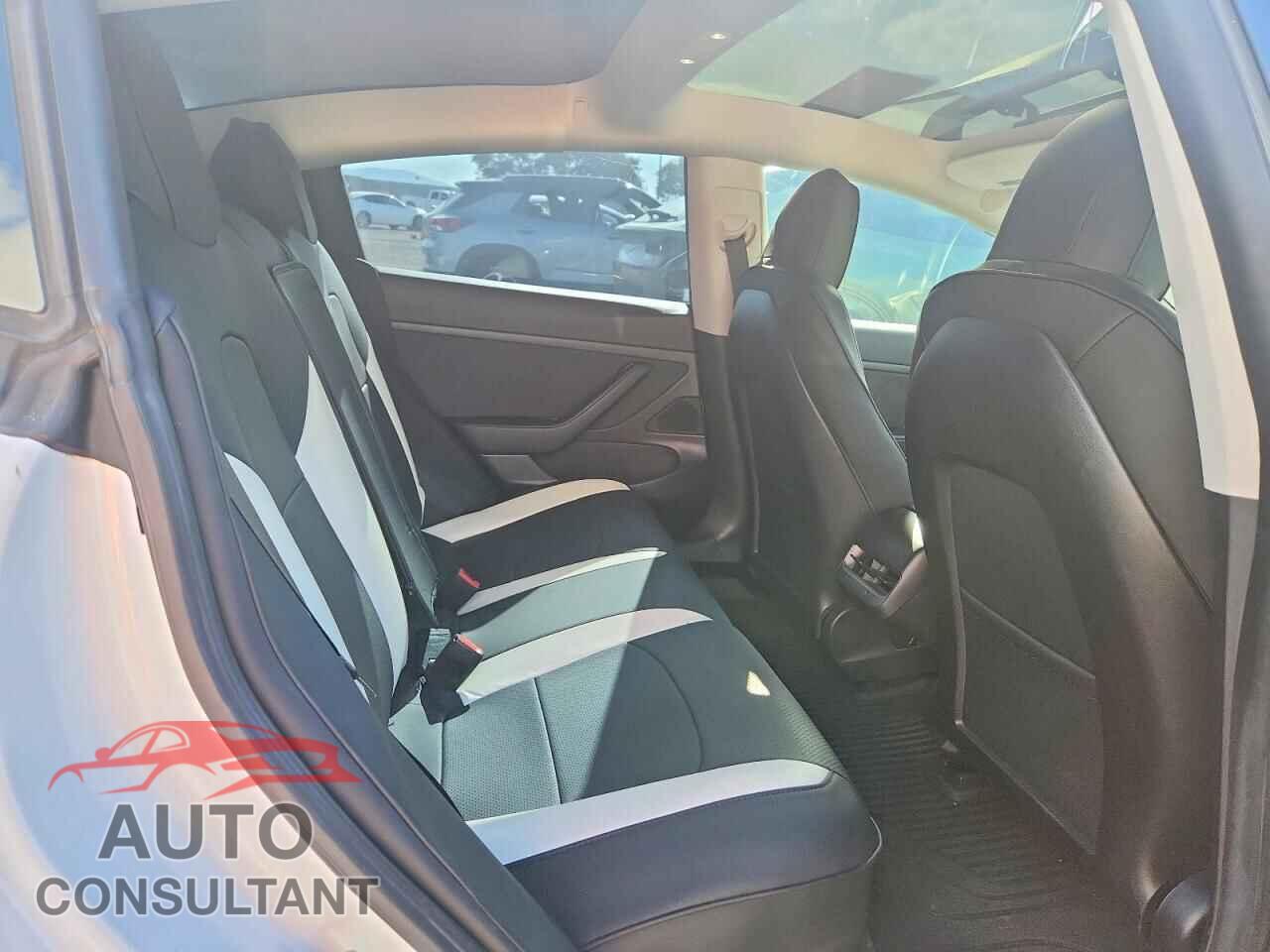 TESLA MODEL 3 2021 - 5YJ3E1EA2MF872080