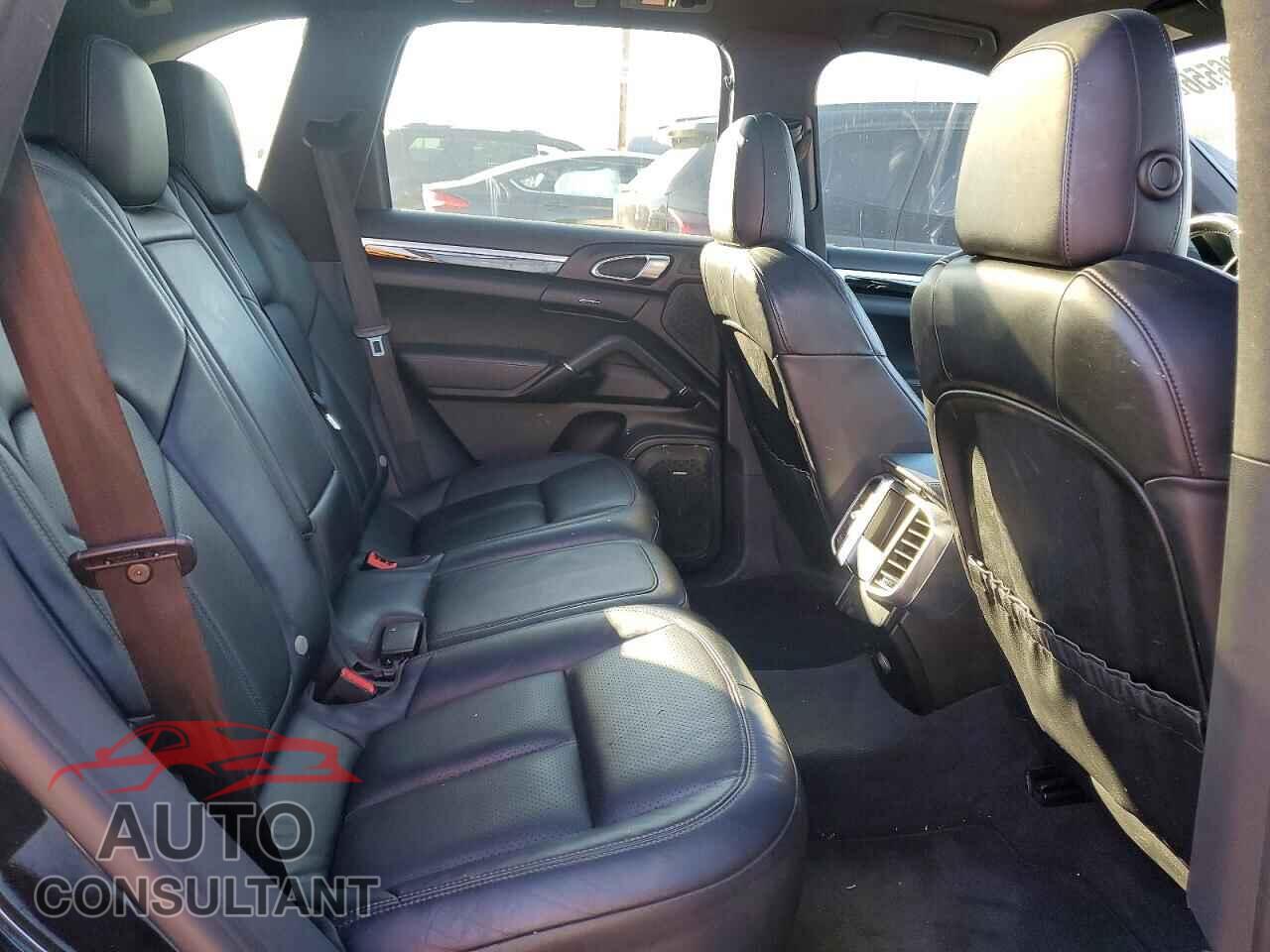 PORSCHE CAYENNE 2016 - WP1AA2A29GLA06612