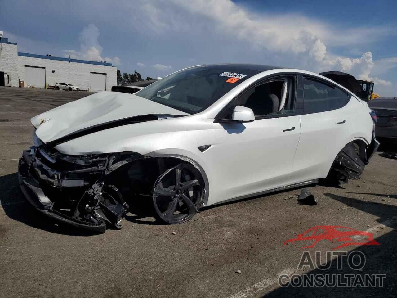 TESLA MODEL Y 2026 - 7SAYGDED9TF380949