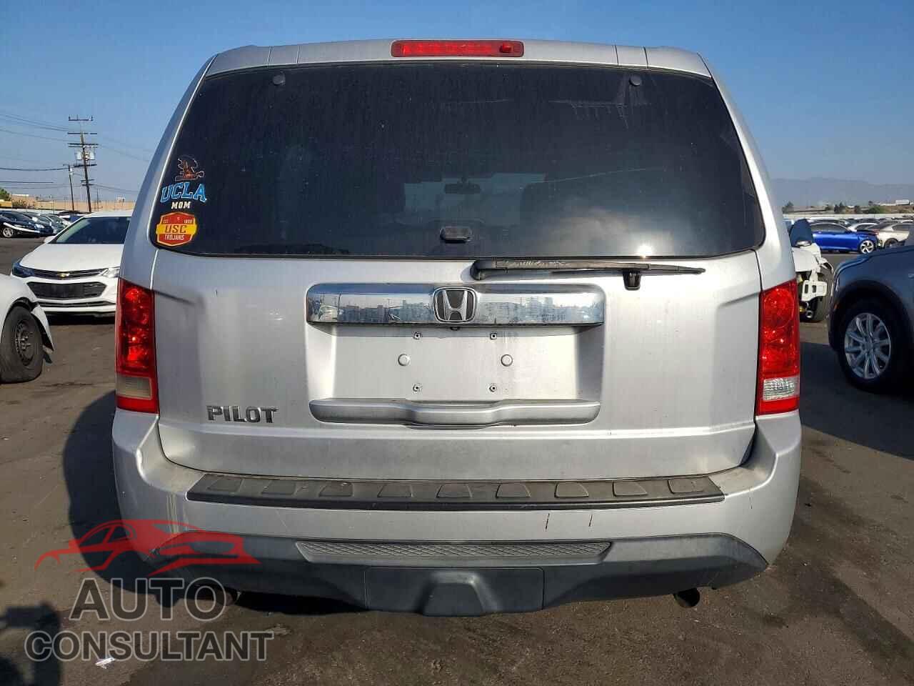 HONDA PILOT 2013 - 5FNYF3H26DB035237