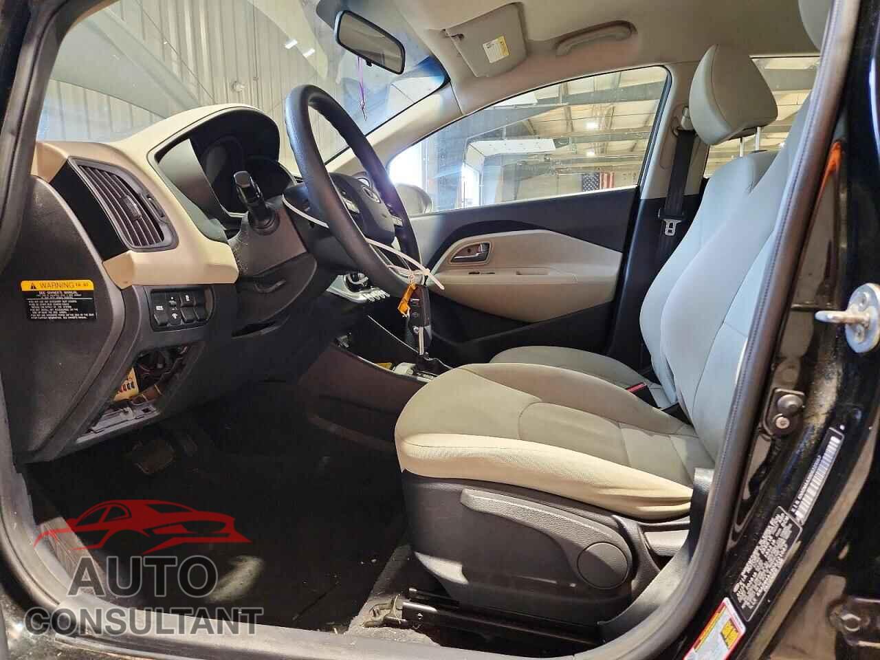 KIA RIO 2013 - KNADM4A39D6221067