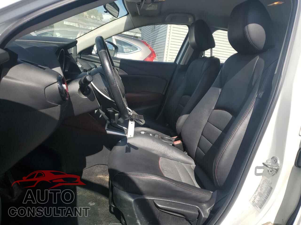 MAZDA CX-3 2017 - JM1DKFC72H0149657