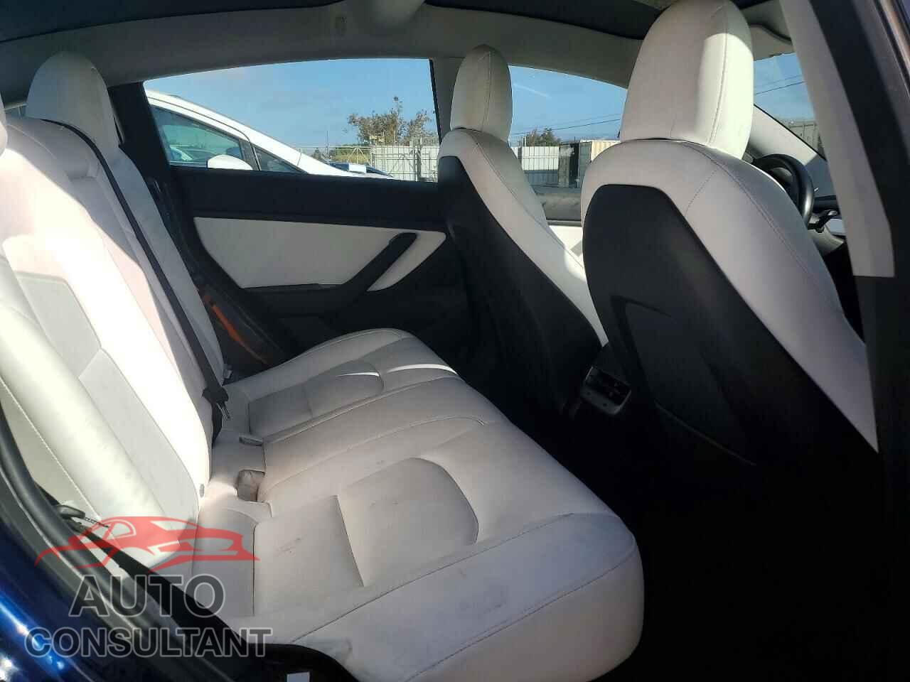 TESLA MODEL 3 2019 - 5YJ3E1EA3KF322707