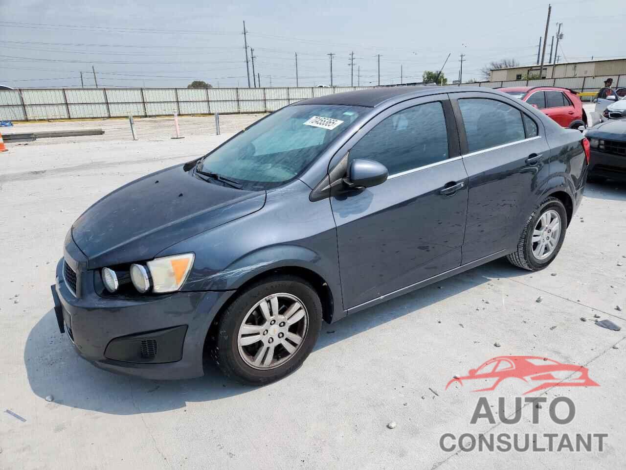CHEVROLET SONIC 2012 - 1G1JC5SH5C4184076