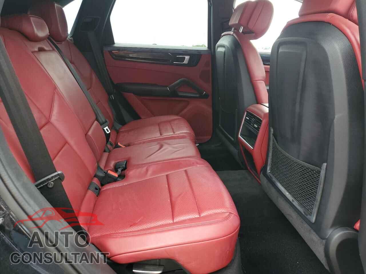 PORSCHE CAYENNE 2021 - WP1AA2AY4MDA00727