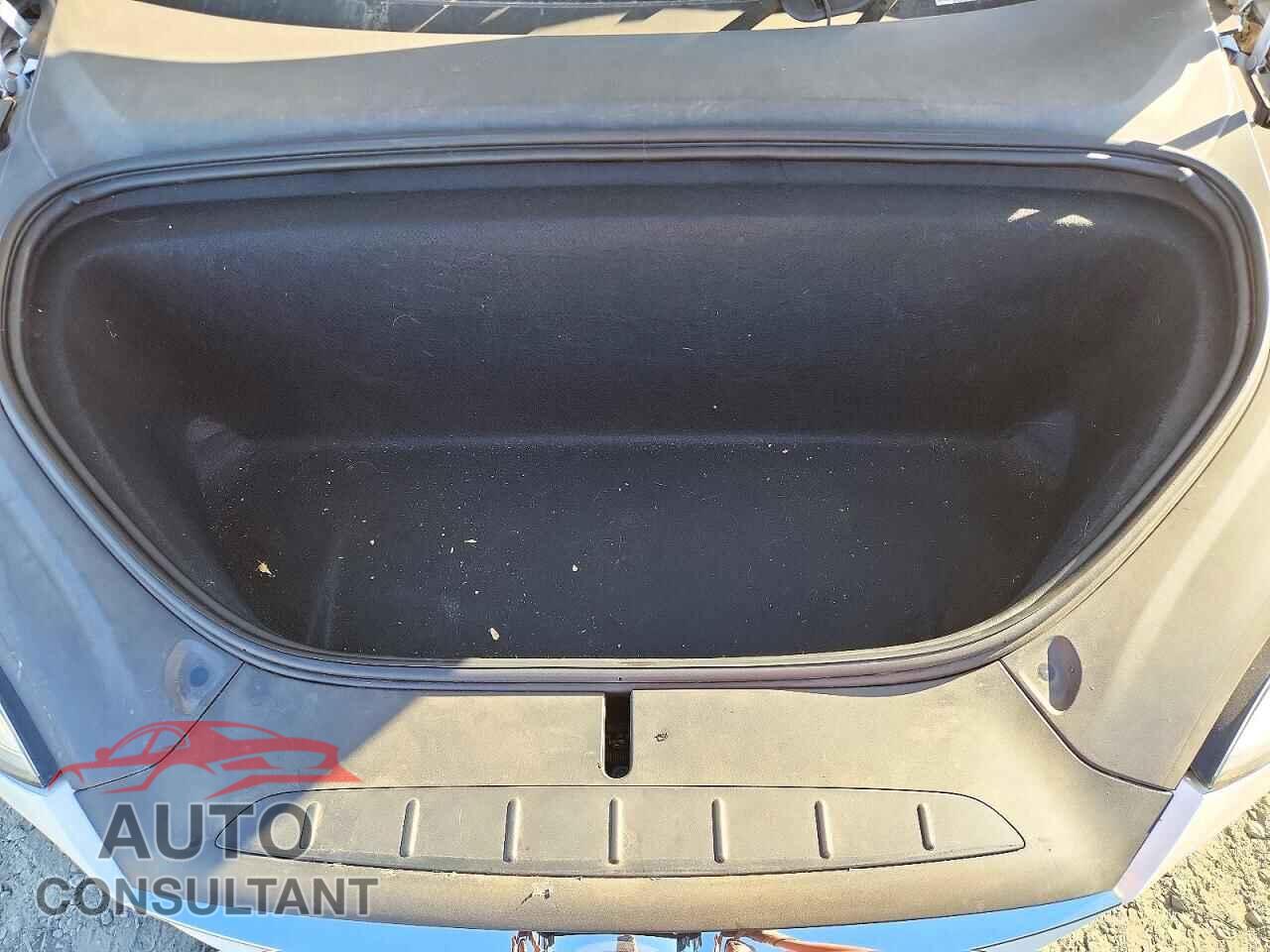 TESLA MODEL X 2020 - 5YJXCBE23LF228852
