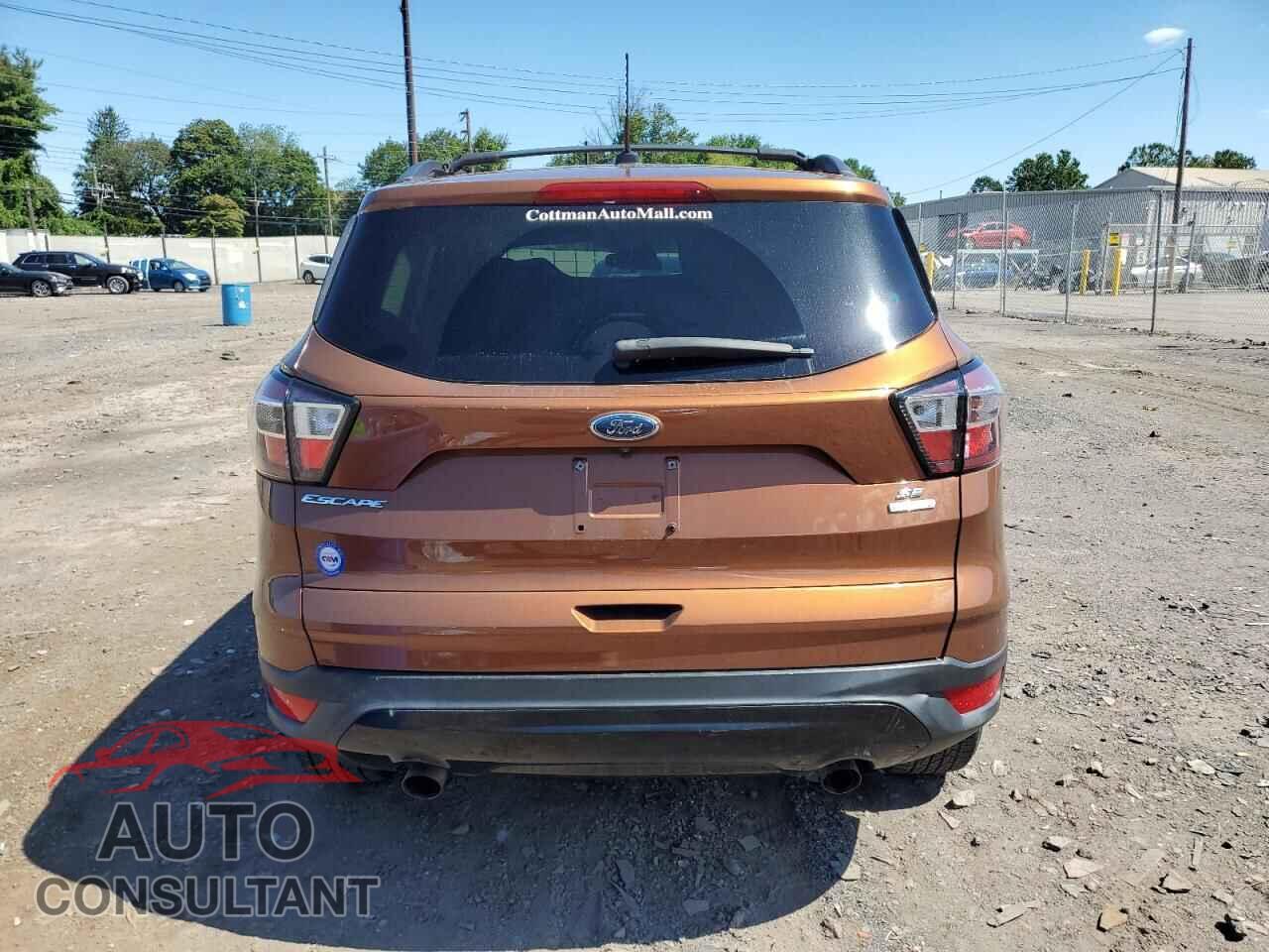 FORD ESCAPE 2017 - 1FMCU0GD4HUE86497