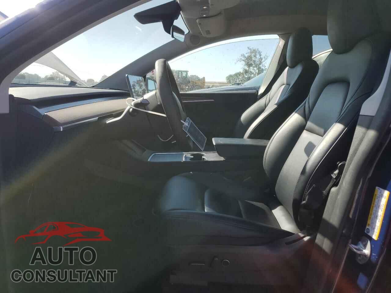 TESLA MODEL Y 2022 - 7SAYGDEE5NF576074