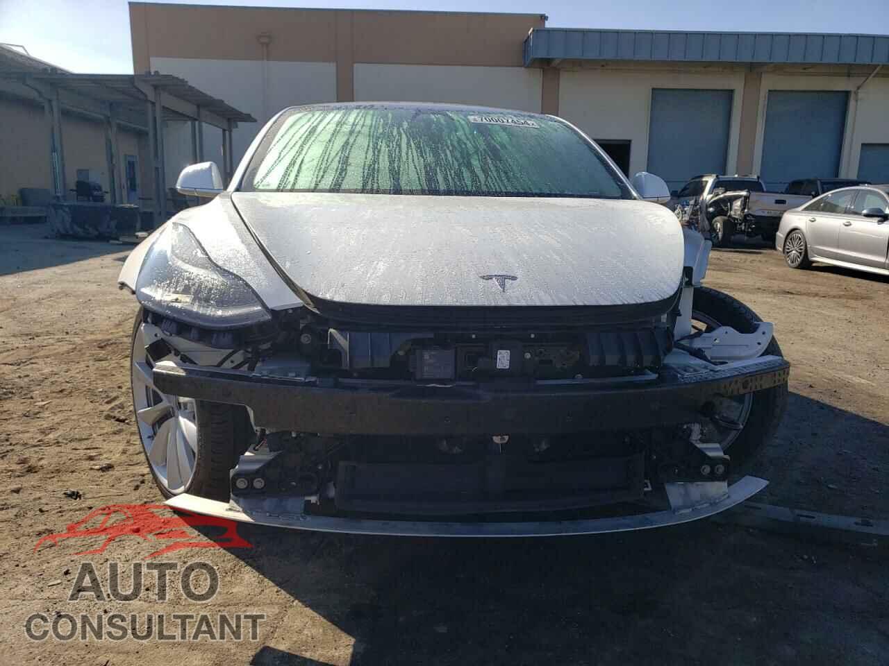 TESLA MODEL 3 2018 - 5YJ3E1EA1JF164754