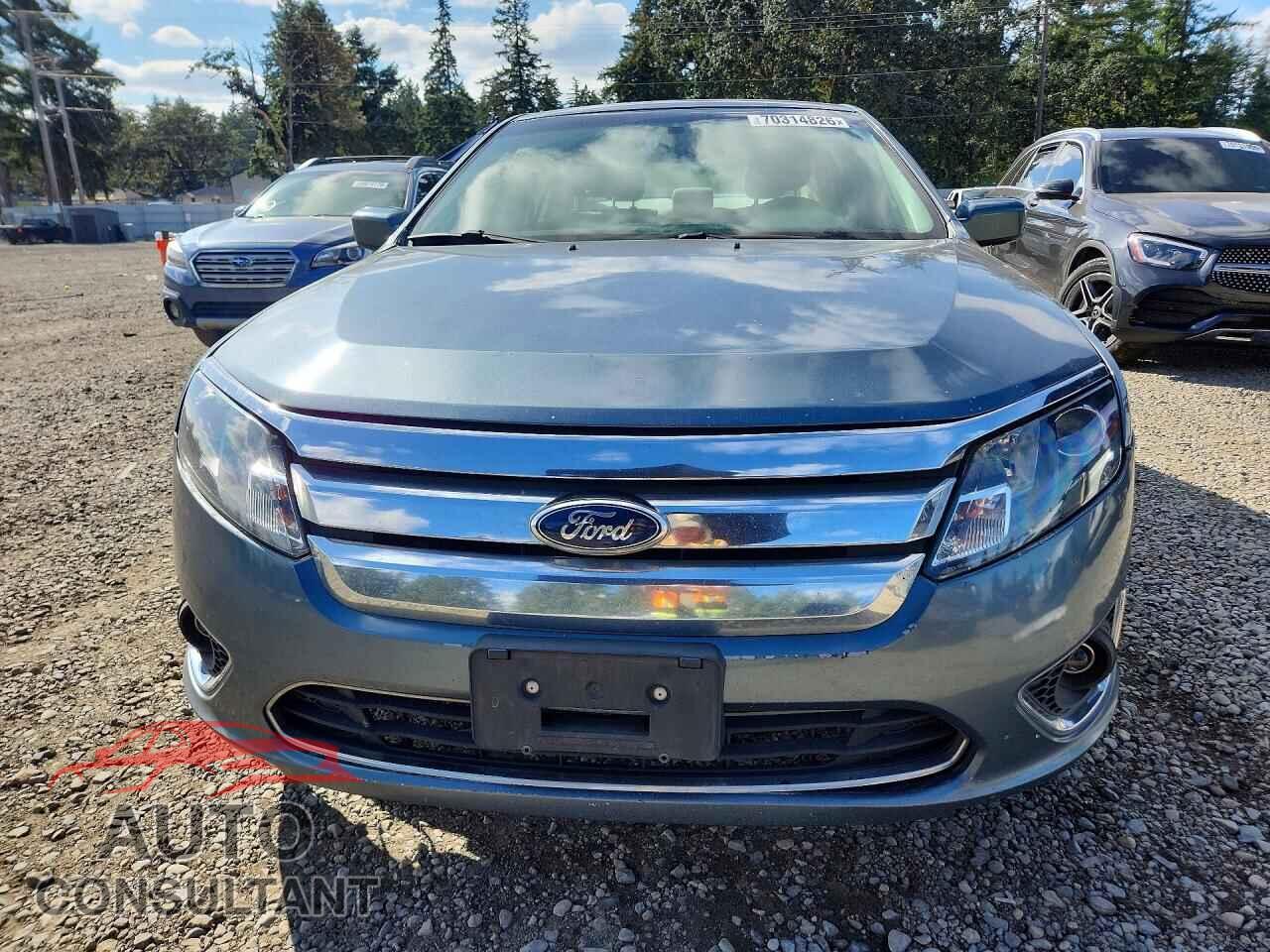 FORD FUSION 2011 - 3FADP0L35BR335640