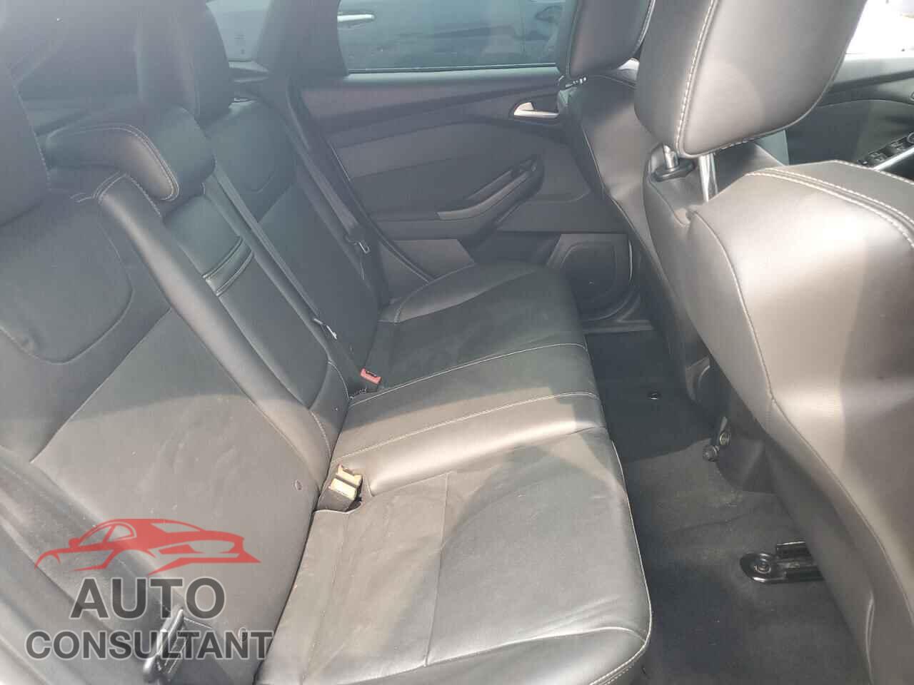 FORD FOCUS 2013 - 1FADP3L93DL201927