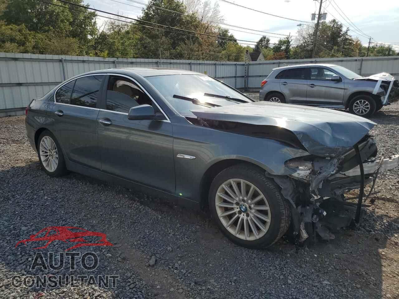 BMW 5 SERIES 2013 - WBAFU7C55DDU72463