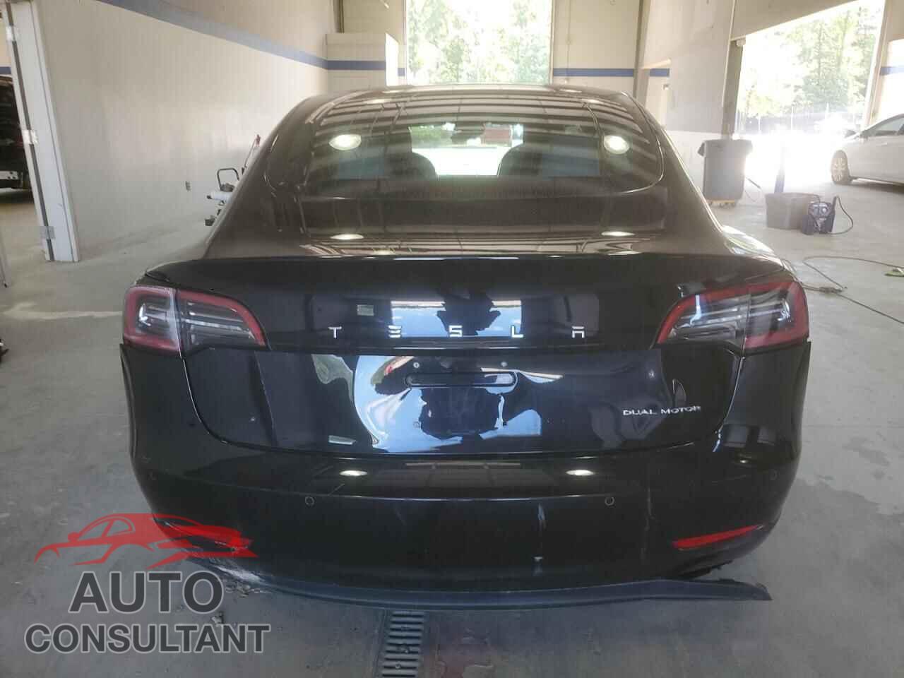 TESLA MODEL 3 2018 - 5YJ3E1EB3JF097065
