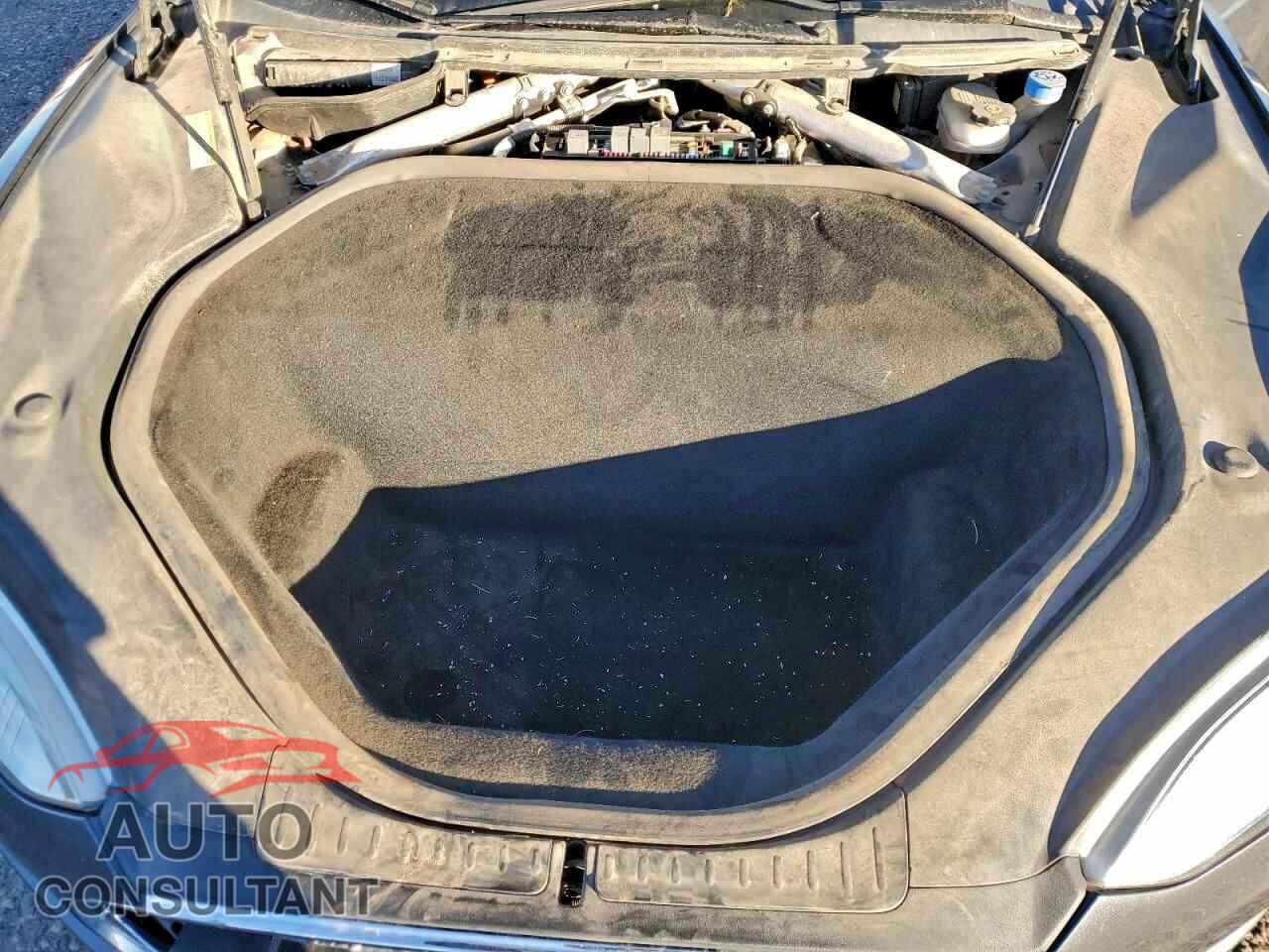 TESLA MODEL S 2015 - 5YJSA1E27FF108602