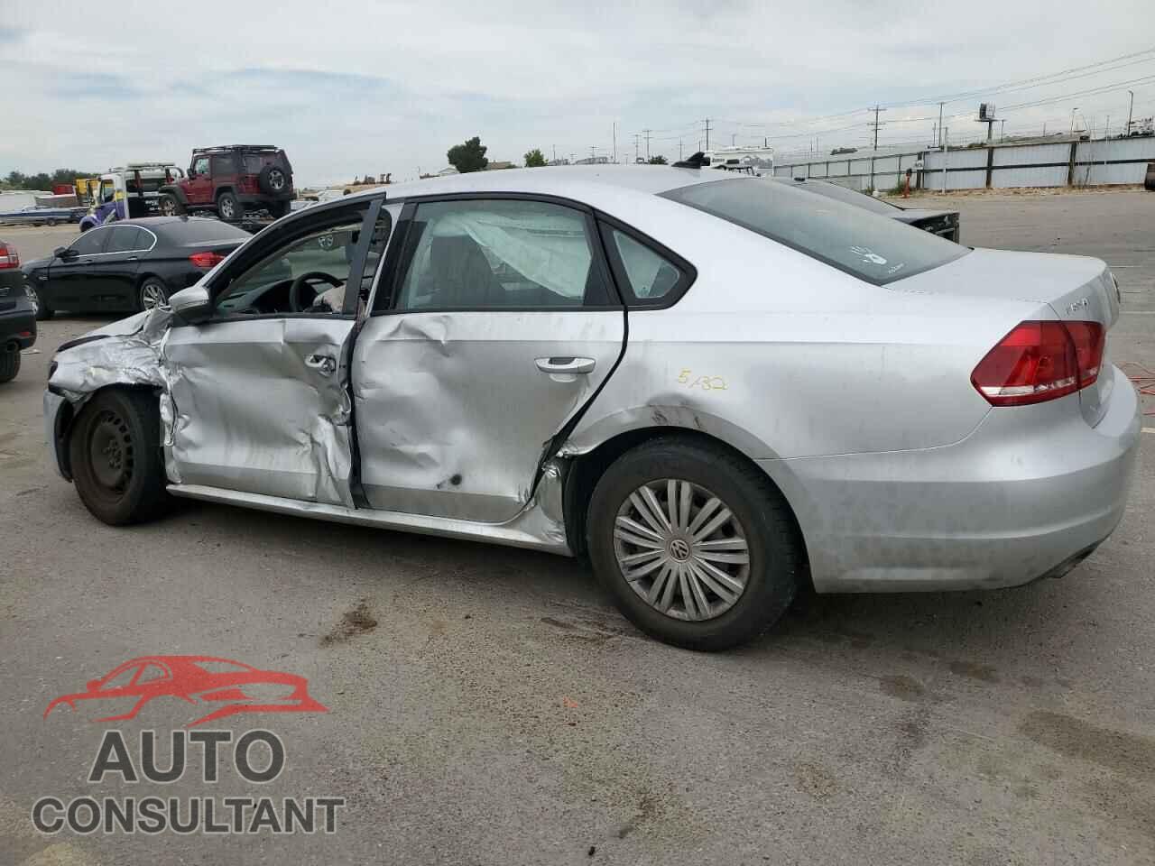 VOLKSWAGEN PASSAT 2014 - 1VWAP7A36EC028633