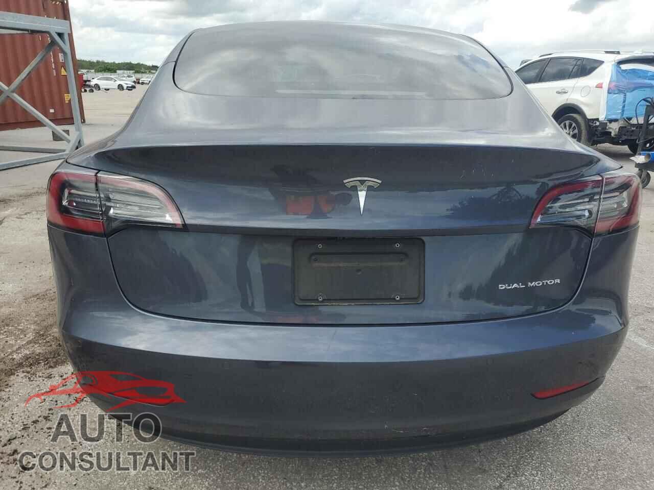 TESLA MODEL 3 2022 - 5YJ3E1EB6NF184271