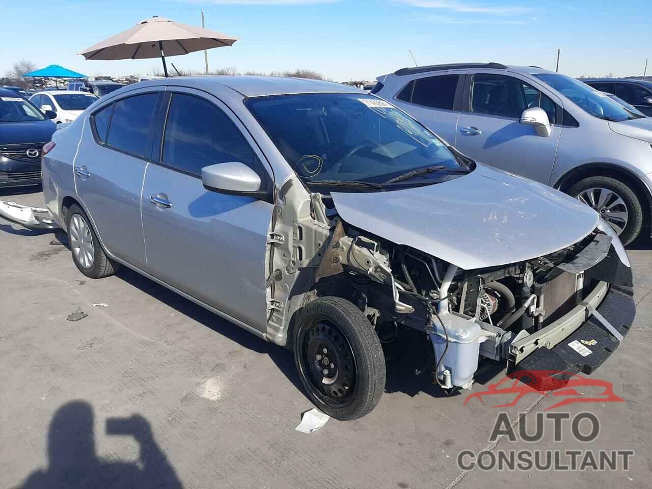NISSAN VERSA 2017 - 3N1CN7AP4HL806248