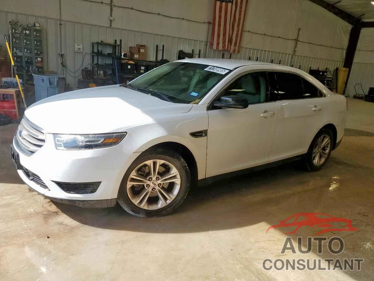 FORD TAURUS 2018 - 1FAHP2D81JG109124