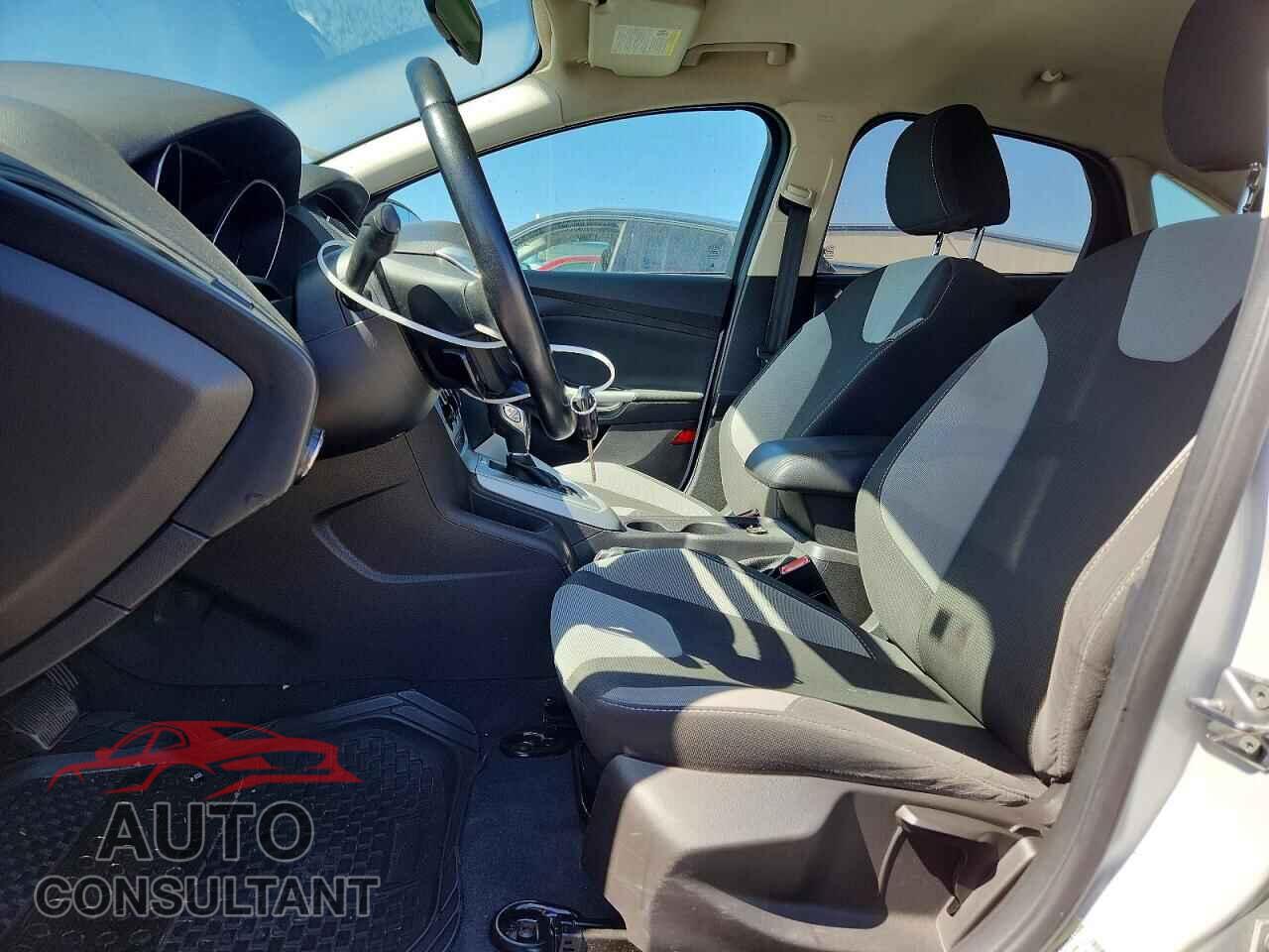 FORD FOCUS 2012 - 1FAHP3F2XCL467928