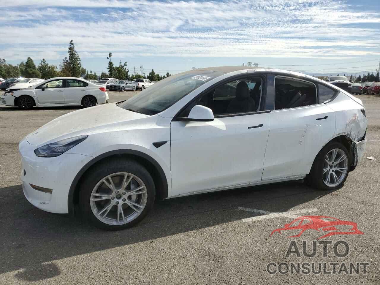 TESLA MODEL Y 2023 - 7SAYGDEE0PA102937