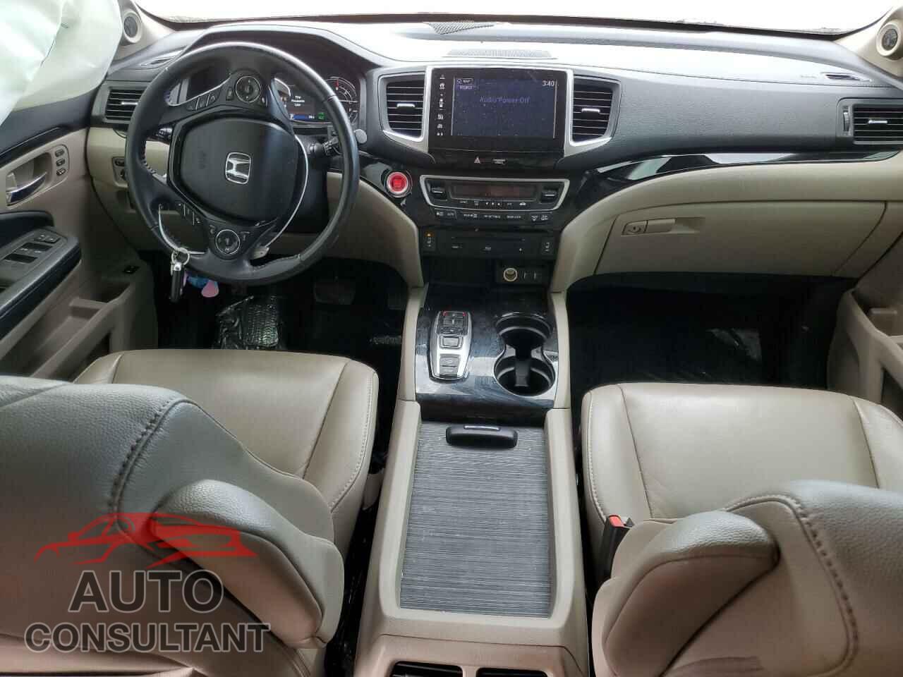 HONDA PILOT 2017 - 5FNYF6H92HB067140