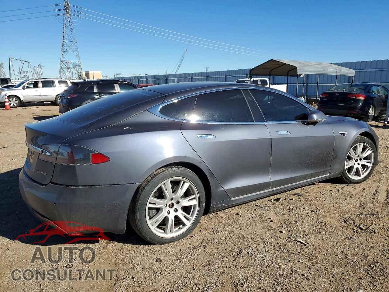 TESLA MODEL S 2020 - 5YJSA1E2XLF415113