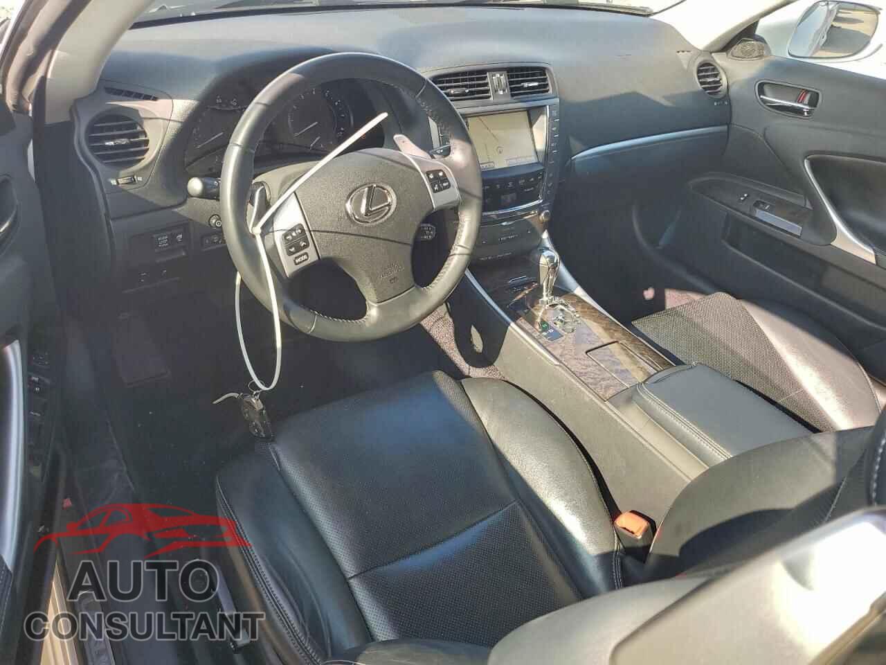 LEXUS IS 2015 - JTHFF2C29F2533333