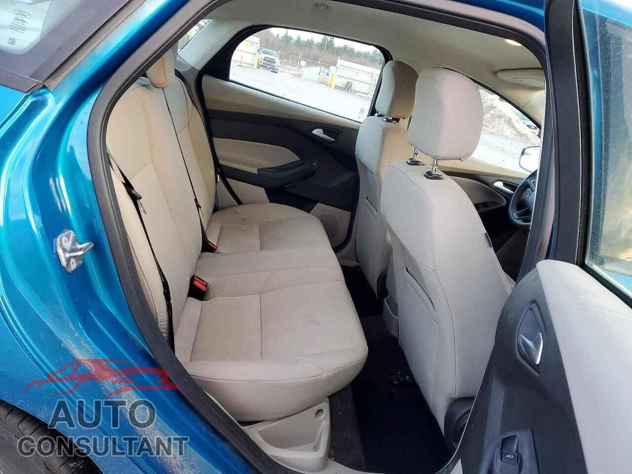 FORD FOCUS 2016 - 1FADP3FE0GL396639
