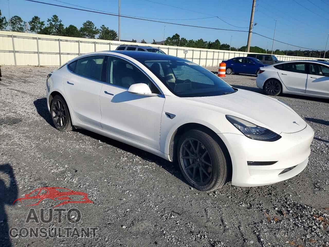 TESLA MODEL 3 2018 - 5YJ3E1EA4JF038811