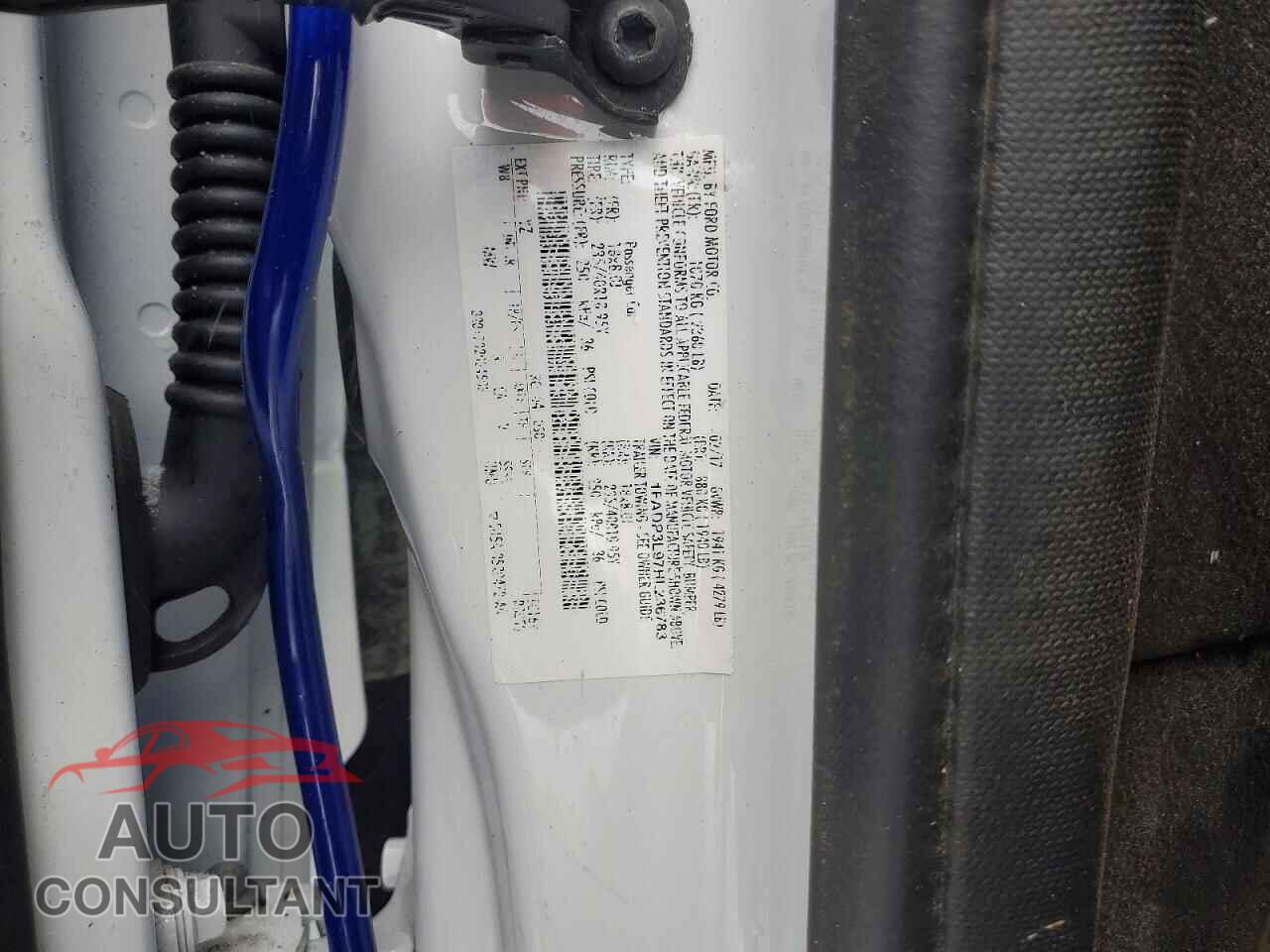FORD FOCUS 2017 - 1FADP3L97HL236783