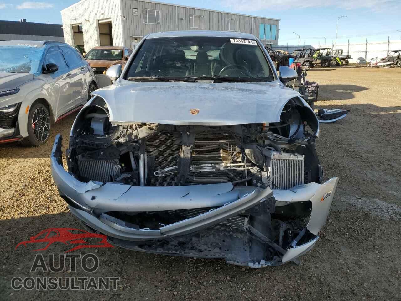 PORSCHE CAYENNE 2017 - WP1AB2A2XHLA52268