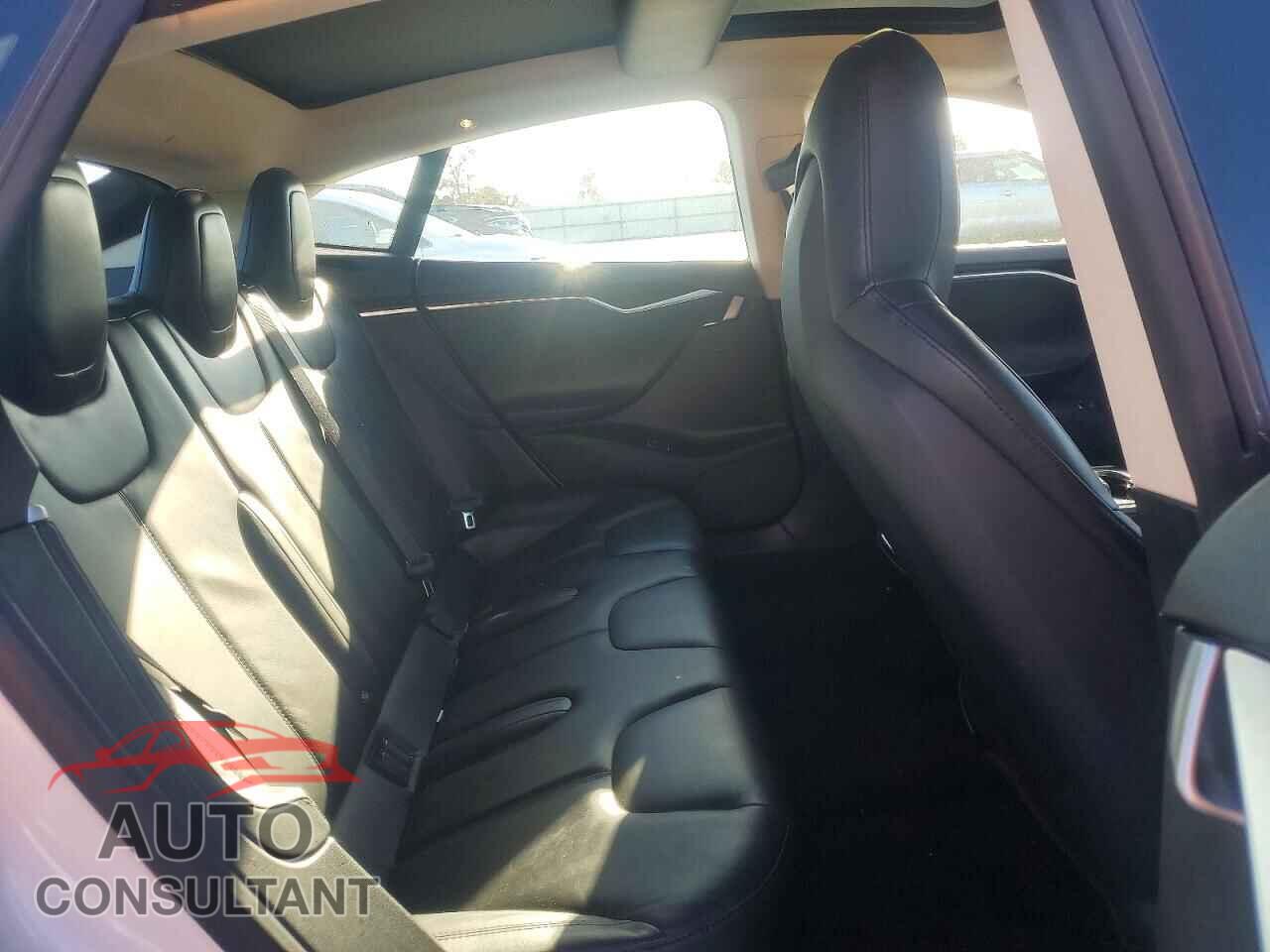 TESLA MODEL S 2014 - 5YJSA1H10EFP65551