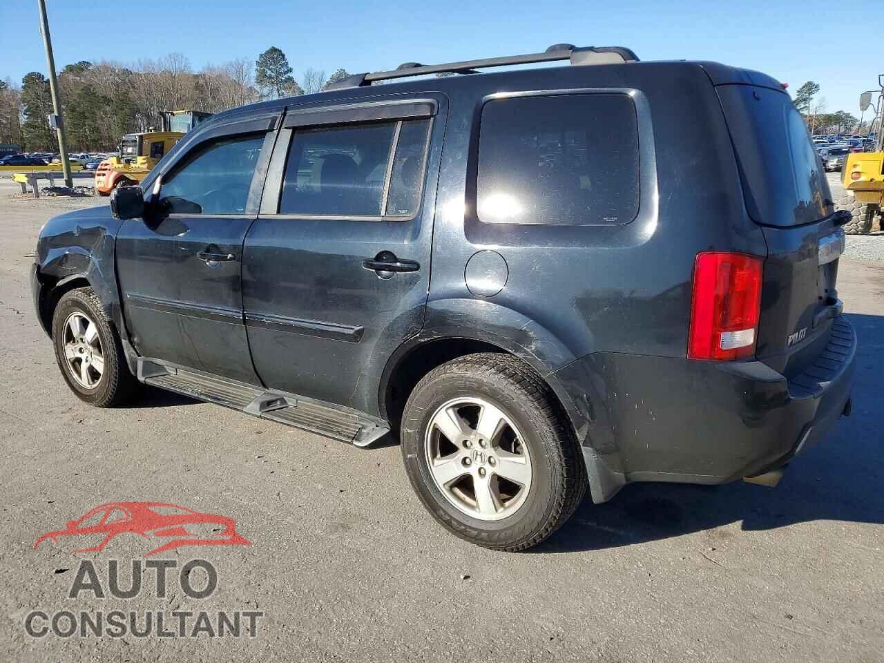 HONDA PILOT 2011 - 5FNYF4H48BB105535